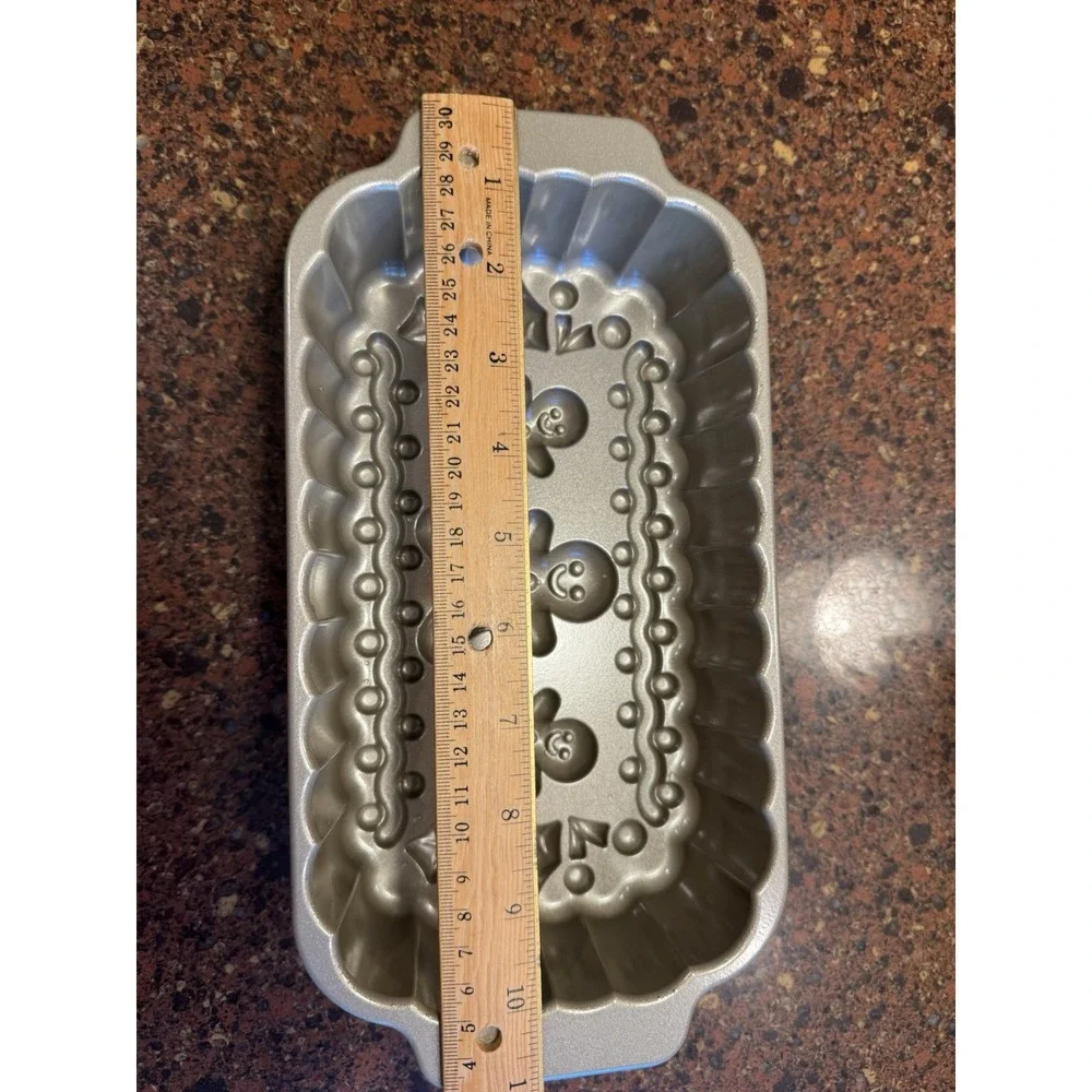 Nordic Ware Gingerbread Loaf Pan 6 Cup Cast Aluminum Christmas Cake Mold
